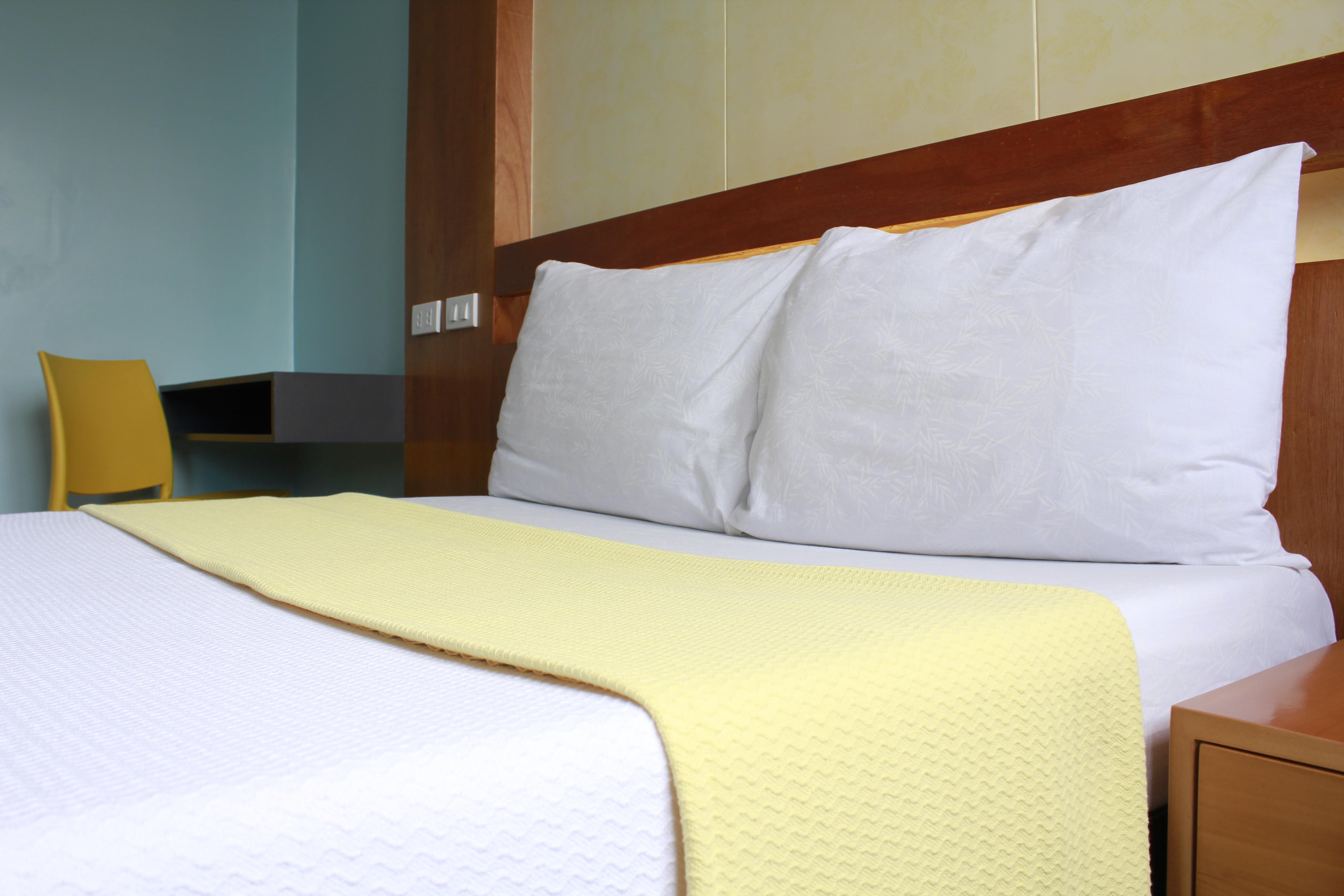 Leesons Residences Manila Eksteriør bilde